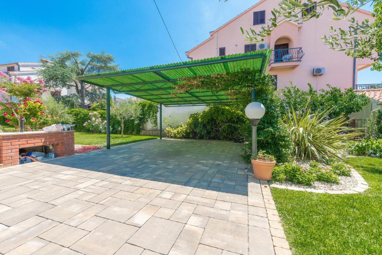 Willa Lux Nina With Six Bedrooms, Private Pool, Sauna