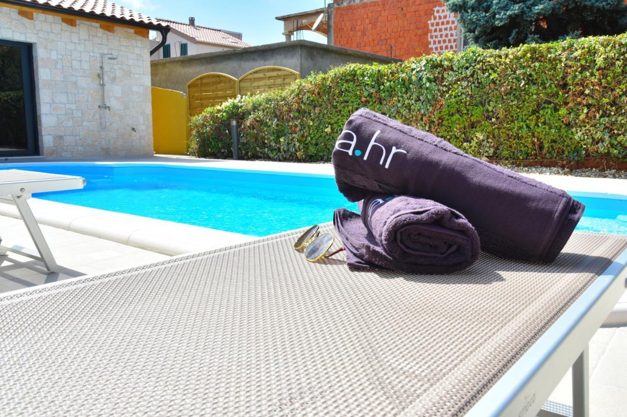 Willa Lux Nina With Six Bedrooms, Private Pool, Sauna Zadar